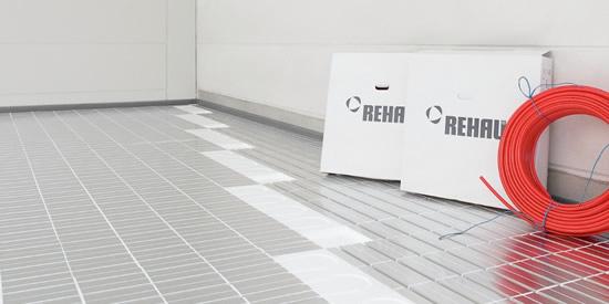 riscaldamento a pavimento con elementi flettenti di Rehau